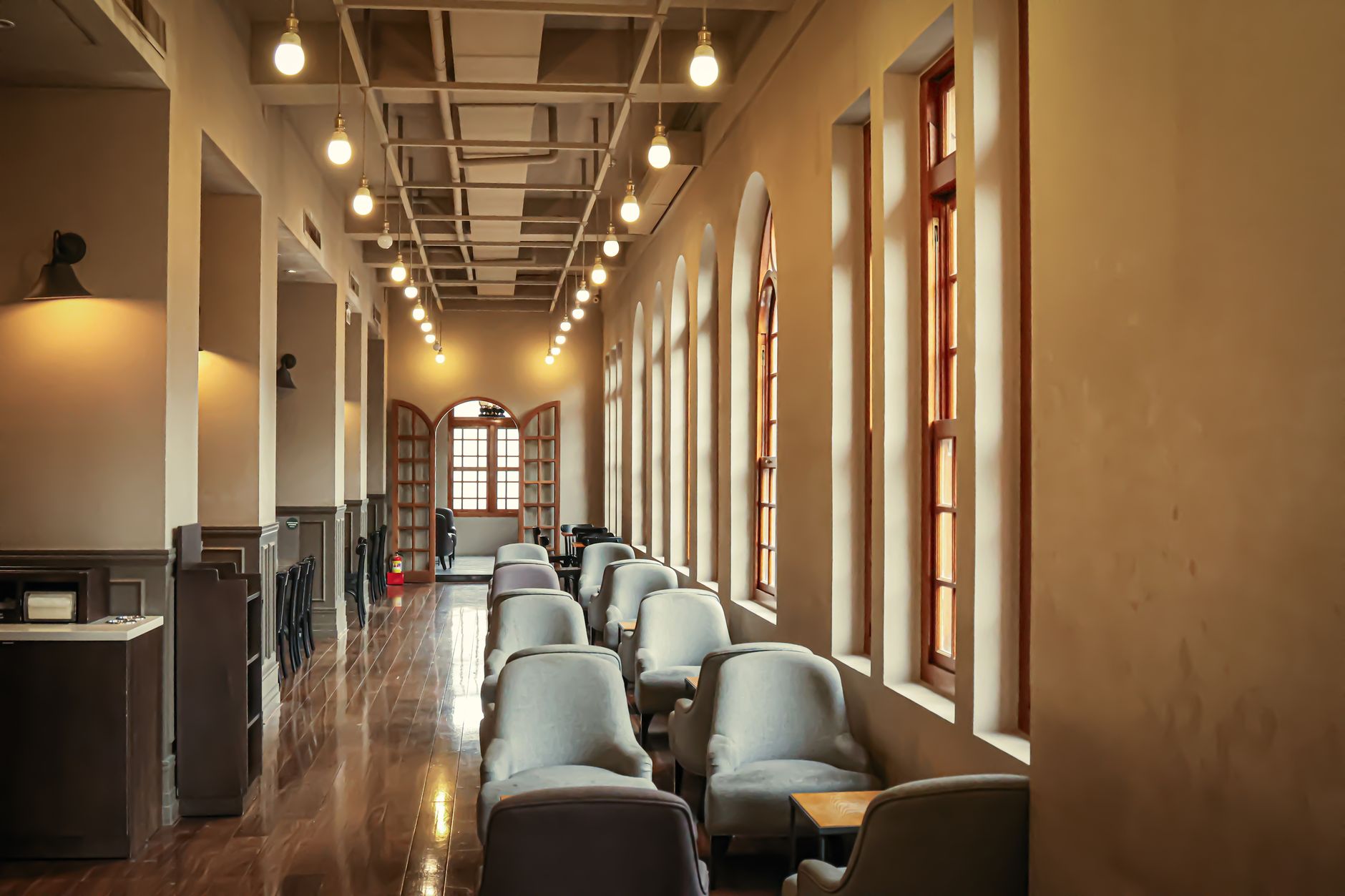 Bibliothèque municipale vs salon de thé pour travailler